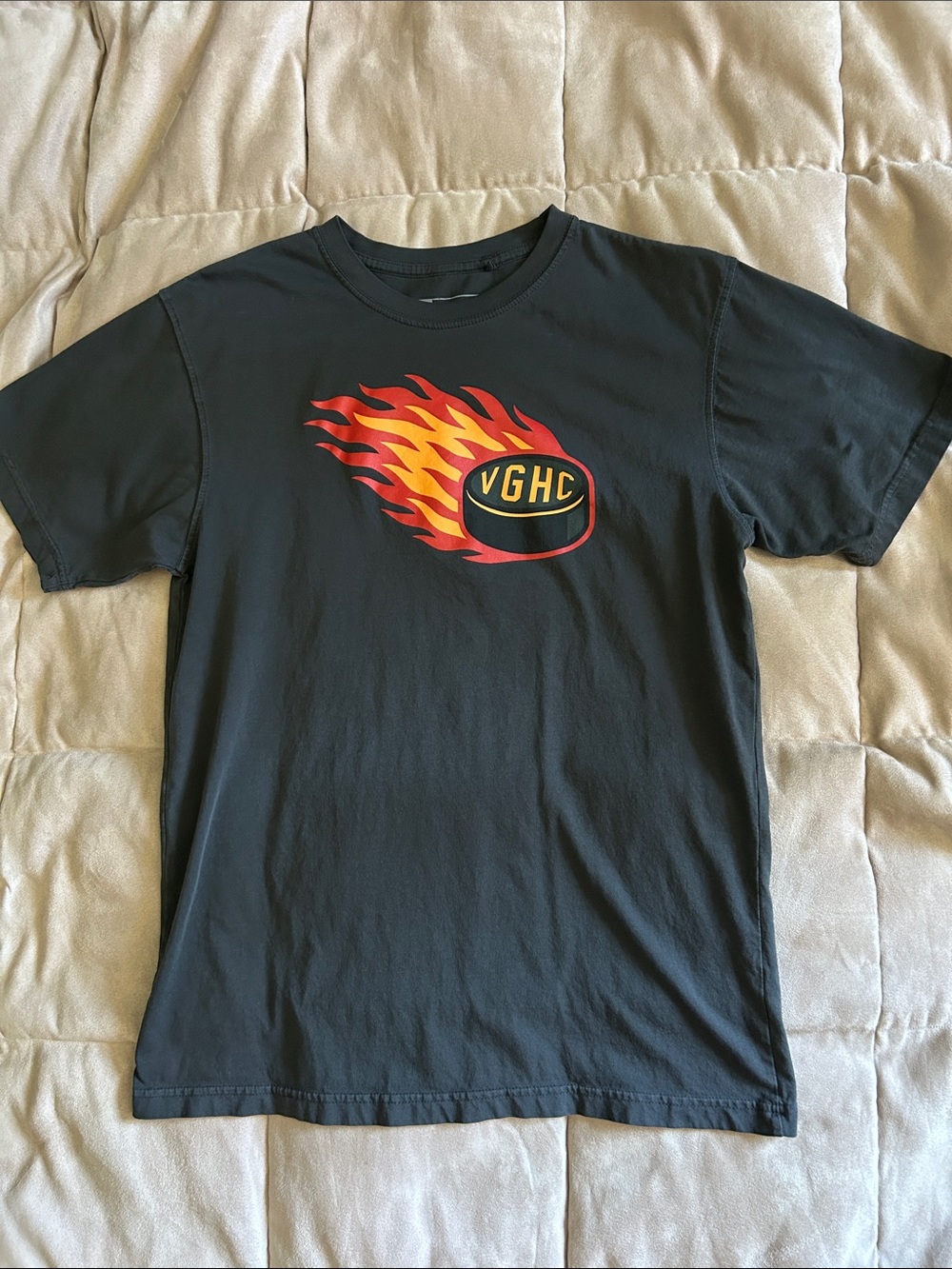 Violent Gentlemen VGHC flames puck mens gray tshirt size medium